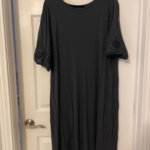 Tshirt dress with detail sleeves